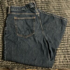 A&F Curve Love High Rise Cropped Wide Leg Jean